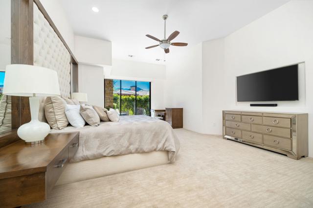 79935 Via Maravilla, La Quinta CA: https://media.crmls.org/mediaz/a014db5d-a7fe-4a54-b5ad-dc3e271b0078.jpg