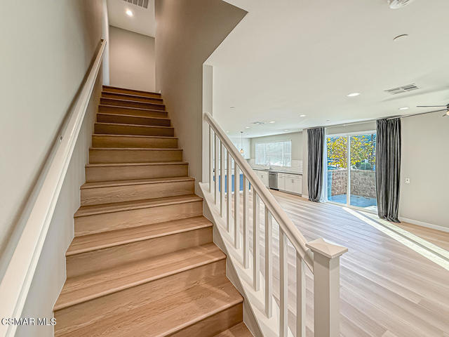 1953 Cottage Drive, Simi Valley CA: https://media.crmls.org/mediaz/a0155120-4749-4170-88e1-c1492b23dd11.jpg