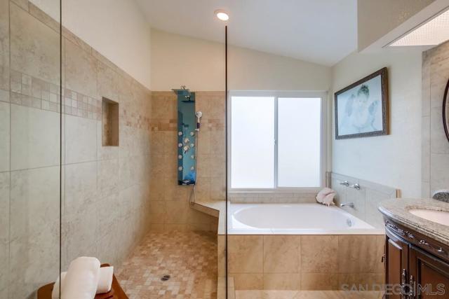 13559 Chaco Ct, San Diego CA: https://media.crmls.org/mediaz/a01587f8-bd8e-4219-9091-15ffdfc1ec18.jpg