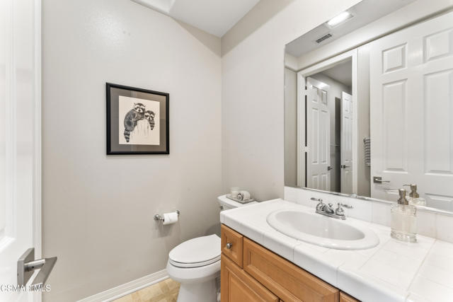 4543 Silverbell Circle, Moorpark CA: https://media.crmls.org/mediaz/a0158a9f-3c07-4369-971c-922a31b4c2f0.jpg