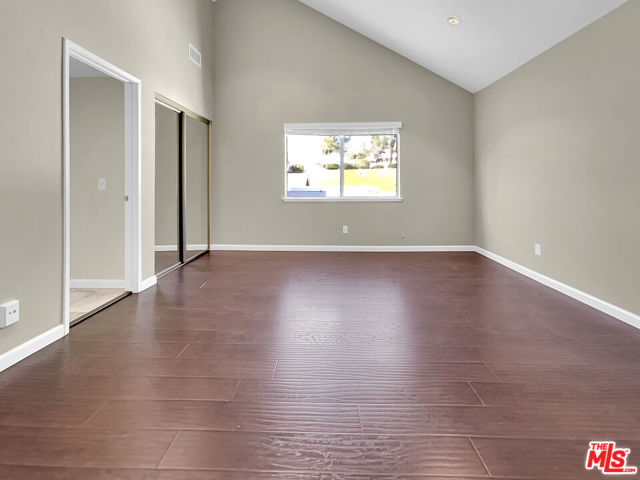 6258 Sunnycrest Drive photo 5