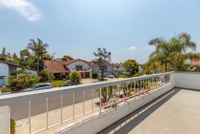 348 Avenida De Las Rosas, Encinitas CA: https://media.crmls.org/mediaz/a01694ef-2575-440f-b8ad-bdc0cbe3a9e1.jpg
