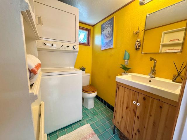 2120 N Pacific Avenue, Santa Cruz CA: https://media.crmls.org/mediaz/a016b620-245c-4c83-9fd3-572539376b41.jpg
