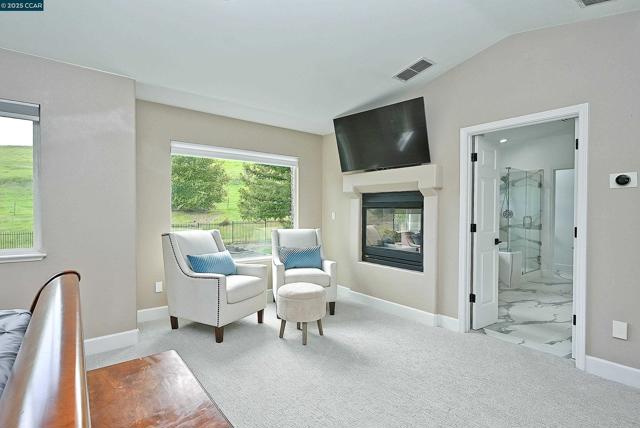 Image 22 of 59 For 1150 Vista Monte Dr