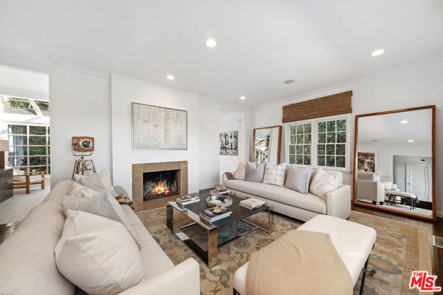 1455 Belfast Drive, Los Angeles CA: https://media.crmls.org/mediaz/a016f325-cac5-4b9c-81b9-2b5686e23111.jpg