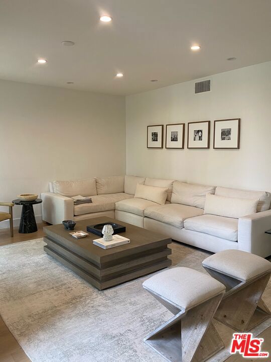 1825 Midvale Avenue, Los Angeles CA: https://media.crmls.org/mediaz/a01703dd-7636-4426-b993-8bdbab877fcc.jpg