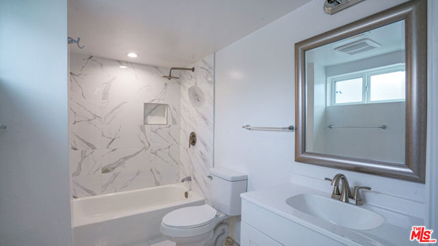 5342 Lexington Avenue, Los Angeles CA: https://media.crmls.org/mediaz/a017c3cd-a21e-4bc9-93ad-85a8d14c17ea.jpg