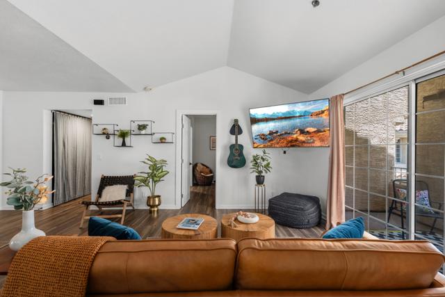 2700 Lawrence Crossley Road #105, Palm Springs, CA 92264