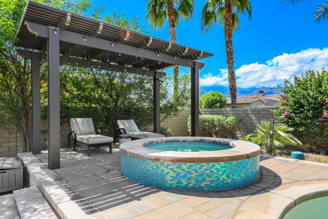 54780 Damascus Drive, La Quinta CA: https://media.crmls.org/mediaz/a0184cf3-4712-4730-acd6-eeceff2dbf10.jpg