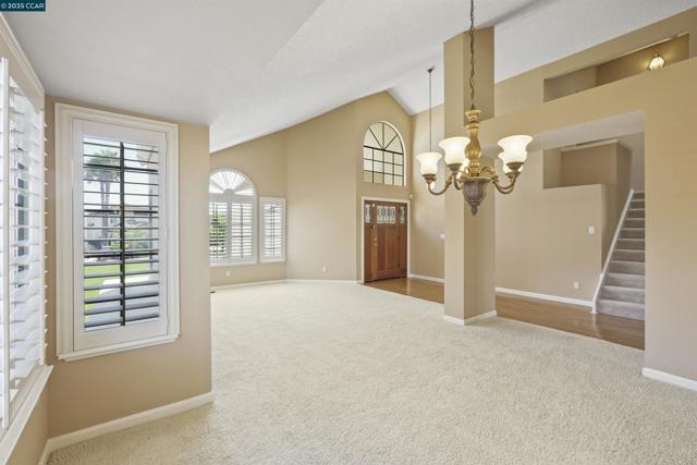 5535 Edgeview Dr, Discovery Bay CA: https://media.crmls.org/mediaz/a01a25d9-44f7-4120-9e58-440b8980fbd2.jpg