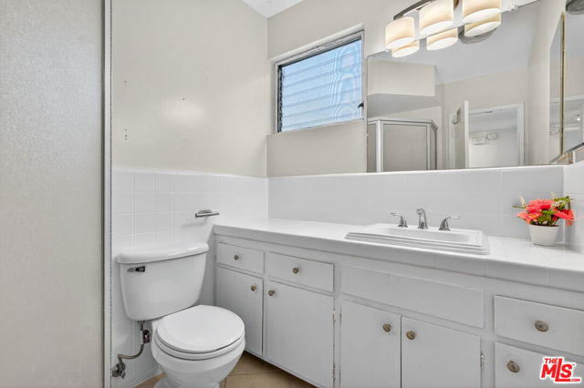 1101 Lincoln Boulevard, Santa Monica CA: https://media.crmls.org/mediaz/a01b06b5-df3d-42e3-87d8-ba3e4c4b41e9.jpg