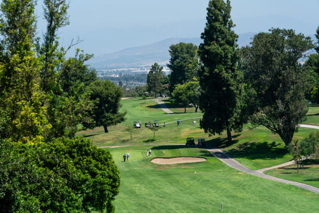 2196 Via Mariposa E, Laguna Woods CA: https://media.crmls.org/mediaz/a01b1dbb-2af5-47da-ae91-6a65c8346fbc.jpg