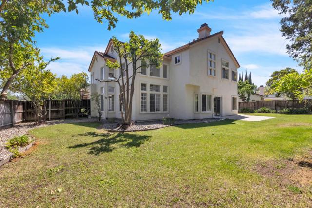 9440 Medstead Way, Elk Grove CA: https://media.crmls.org/mediaz/a01b22ef-10b9-4ae7-a726-8abf46b7e2ae.jpg