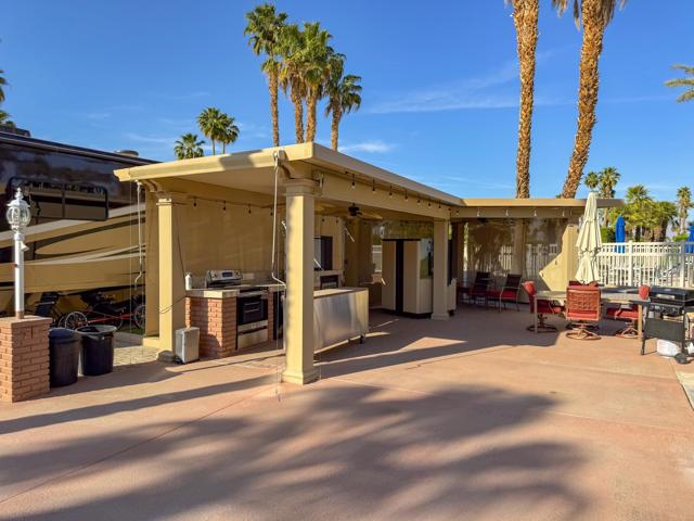 80394 Avenue 48, Indio CA: https://media.crmls.org/mediaz/a01b6edf-2459-4cc7-a877-7850c046dd96.jpg