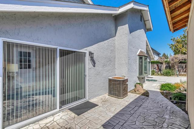 Image 27 of 32 For 4113 Ashbrook Circle