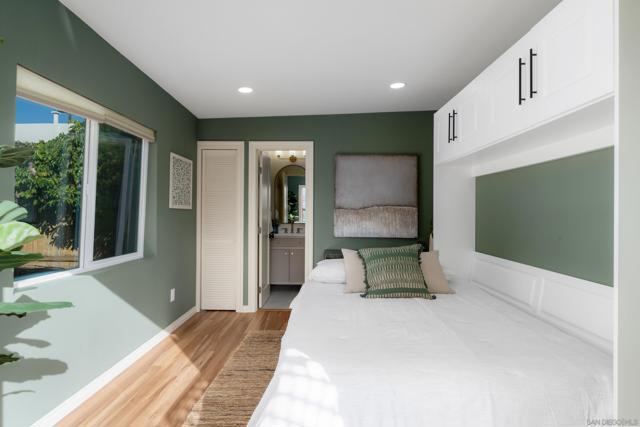 3077 Landis St, San Diego CA: https://media.crmls.org/mediaz/a01d2e4b-050d-4893-8b04-711eeeb3f4e3.jpg