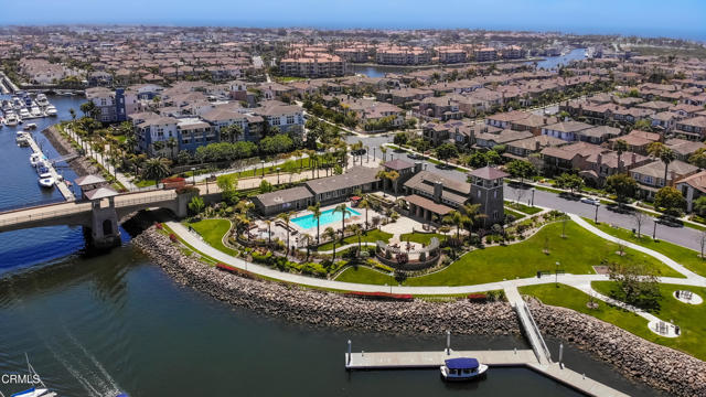 1524 Seabridge Lane, Oxnard CA: https://media.crmls.org/mediaz/a01e052c-0314-4228-b09d-305b846c53be.jpg