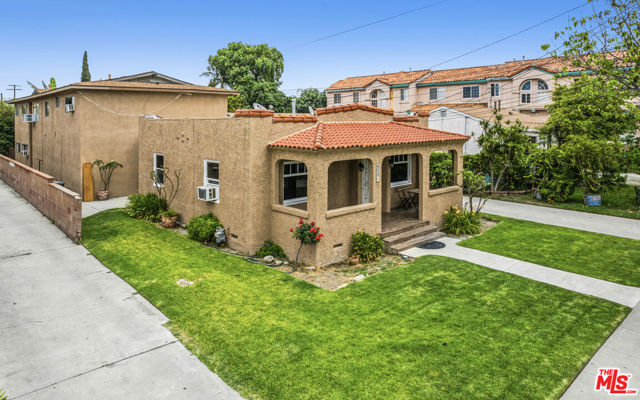 9527 Los Angeles Street, Bellflower CA: https://media.crmls.org/mediaz/a01e4703-e7b4-4b14-be52-5cf425417809.jpg