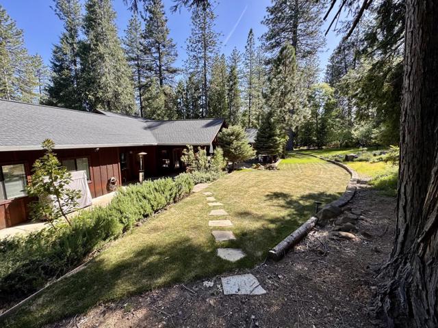 14543 Kathy Lane, Pioneer CA: https://media.crmls.org/mediaz/a01fa563-5246-4d31-97f0-458651cfd540.jpg