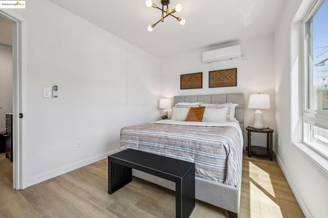 904 41st St, Oakland CA: https://media.crmls.org/mediaz/a02049dc-e74a-45e1-a2c5-498fea8bf757.jpg