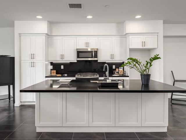2563 State St, Carlsbad CA: https://media.crmls.org/mediaz/a02094b1-1c06-41c9-958e-8da6e40f96df.jpg