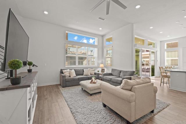 2035 Bravo Loop, Chula Vista CA: https://media.crmls.org/mediaz/a020ad9a-cf77-44ec-9bfb-d9167fe4feed.jpg