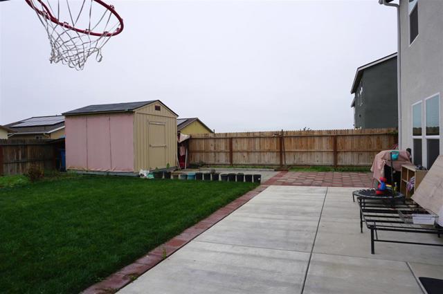 405 Greene Way, Los Banos CA: https://media.crmls.org/mediaz/a020dbab-7859-408d-a7b4-4572b8de928c.jpg