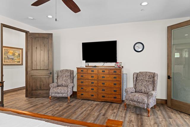 19553 Hidden Glen Road, Alpine CA: https://media.crmls.org/mediaz/a02229aa-11e4-4a58-8388-c09a2dabcdd4.jpg