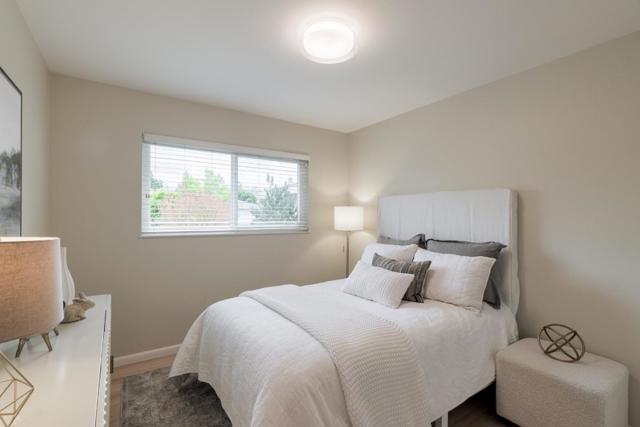 2627 Hampton Avenue, Redwood City CA: https://media.crmls.org/mediaz/a0225bf9-5d6e-4c19-ad53-1ec92c60df8f.jpg