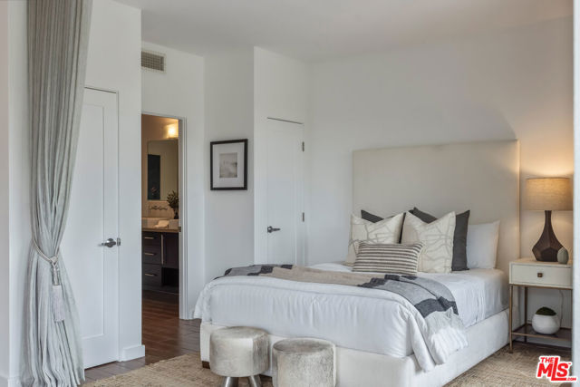 13045 Pacific, Los Angeles CA: https://media.crmls.org/mediaz/a022e311-fa57-4b0c-9cc2-9b0487872831.jpg