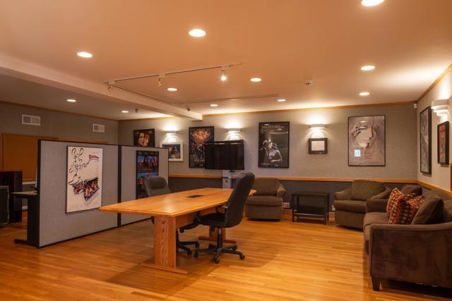 72 Fern Canyon Road, Carmel CA: https://media.crmls.org/mediaz/a0236045-7dba-4db7-a2a5-b844e948fc5b.jpg