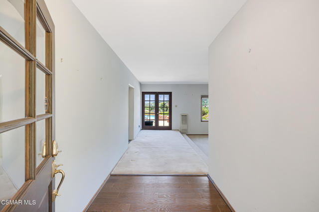 1585 Loma Drive, Ojai CA: https://media.crmls.org/mediaz/a02419c7-0b8c-4005-9f07-dc3264fb4ce3.jpg