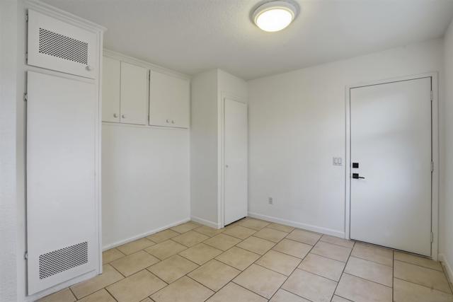 1806 Stewart St, Oceanside CA: https://media.crmls.org/mediaz/a0241afa-f361-4688-9432-07bf7ef463c4.jpg