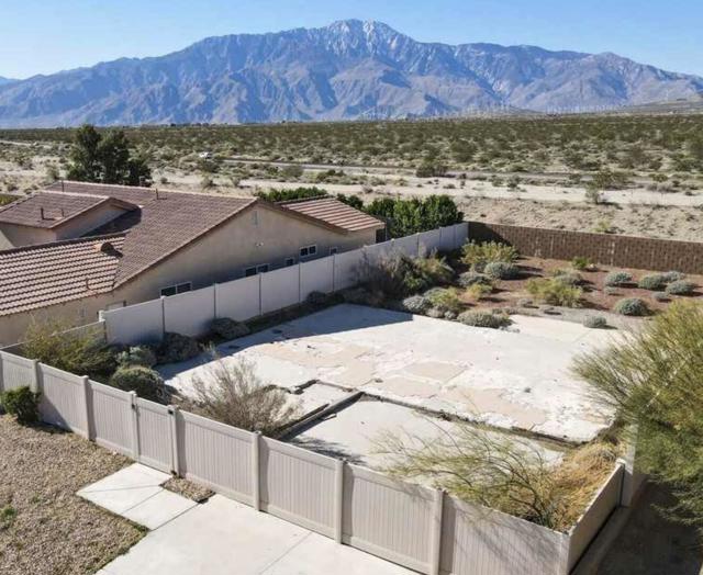 8747 Rockies Avenue, Desert Hot Springs CA: https://media.crmls.org/mediaz/a0244637-e99f-4dc7-847f-3f99f445b1d9.jpg
