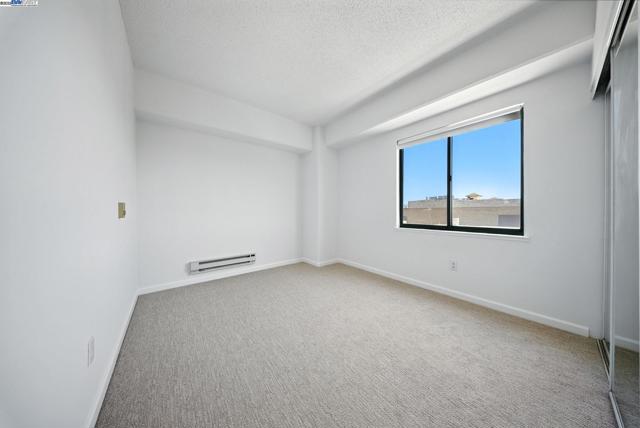 989 Webster, Oakland CA: https://media.crmls.org/mediaz/a0248e3a-651b-4779-94b2-4513292ef5f4.jpg