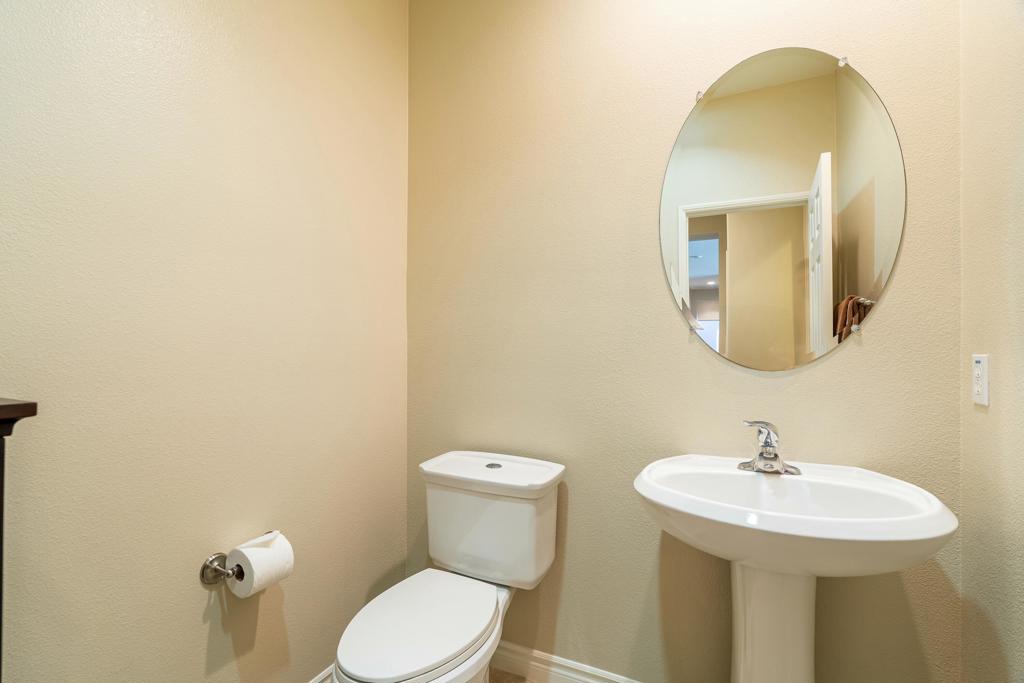 https://media.crmls.org/mediaz/a024bc97-0e28-4ae4-a351-62e813b96a42.jpg?preset=X-Large
