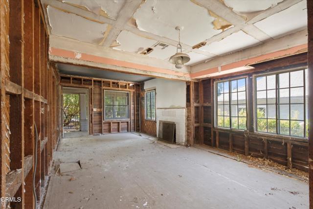 3741 Locke Avenue, Los Angeles CA: https://media.crmls.org/mediaz/a025557d-eeb4-43be-b345-65e32ed90336.jpg