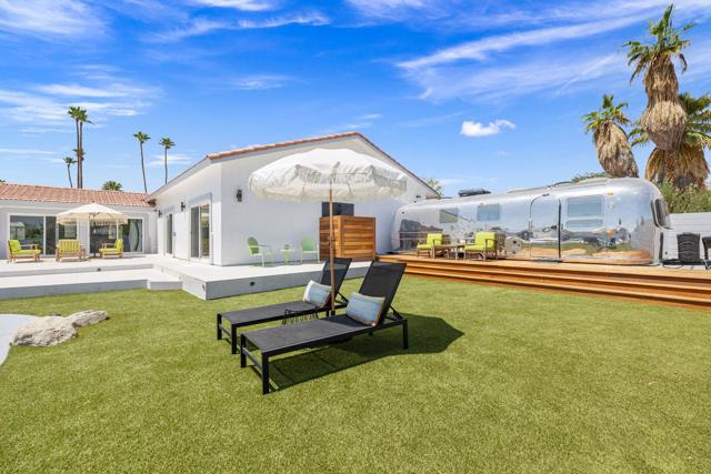 73298 Buckboard Trail, Palm Desert CA: https://media.crmls.org/mediaz/a0263c26-b392-4c37-afa6-bb78c101451f.jpg