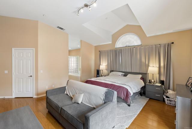 Detail Gallery Image 33 of 73 For 535 F Ave #4,  Coronado,  CA 92118 - 3 Beds | 2 Baths