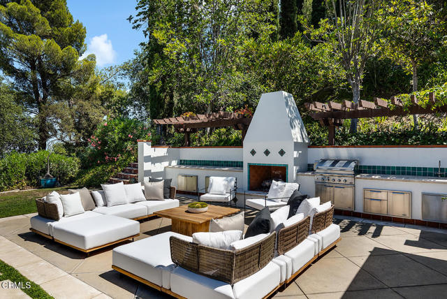 Detail Gallery Image 62 of 73 For 420 Inverness Dr, La Canada Flintridge,  CA 91011 - 6 Beds | 5/1 Baths