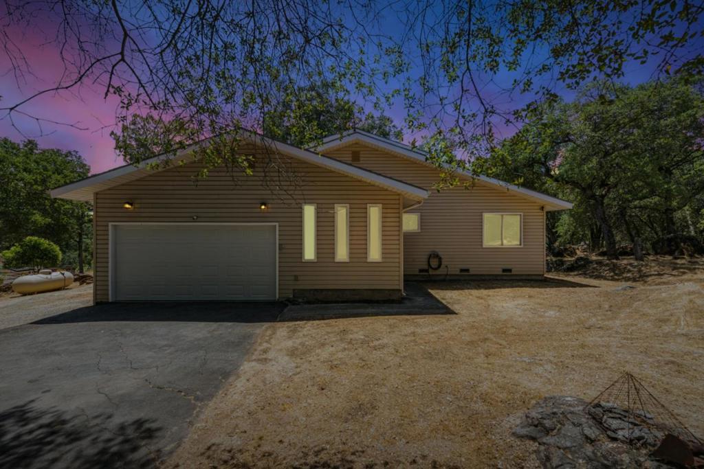 3748 Baldwin Drive