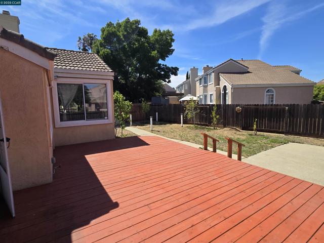 800 Gazebo Ct, Suisun City CA: https://media.crmls.org/mediaz/a0274e74-e886-4ecf-9b10-0f98a6942549.jpg