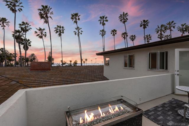 6423 Avenida Cresta, La Jolla CA: https://media.crmls.org/mediaz/a027b916-2b25-4855-be00-f1a7506f0829.jpg