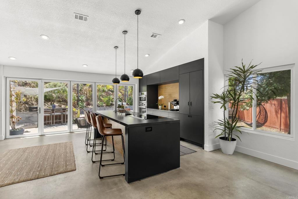 1609 Honeysuckle Court - photo 13