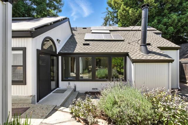 148 Promethean Way, Mountain View CA: https://media.crmls.org/mediaz/a029d14f-ae27-4894-a888-f45aae8201f9.jpg