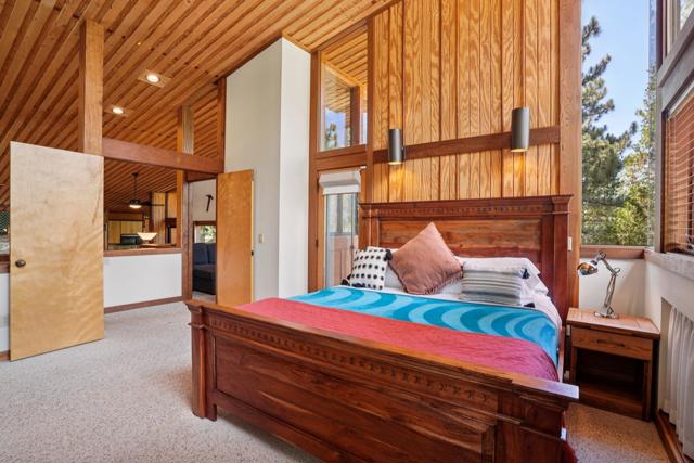 55491 Howland, Idyllwild CA: https://media.crmls.org/mediaz/a02af0a2-75e0-4ecc-887d-59473a3e4291.jpg