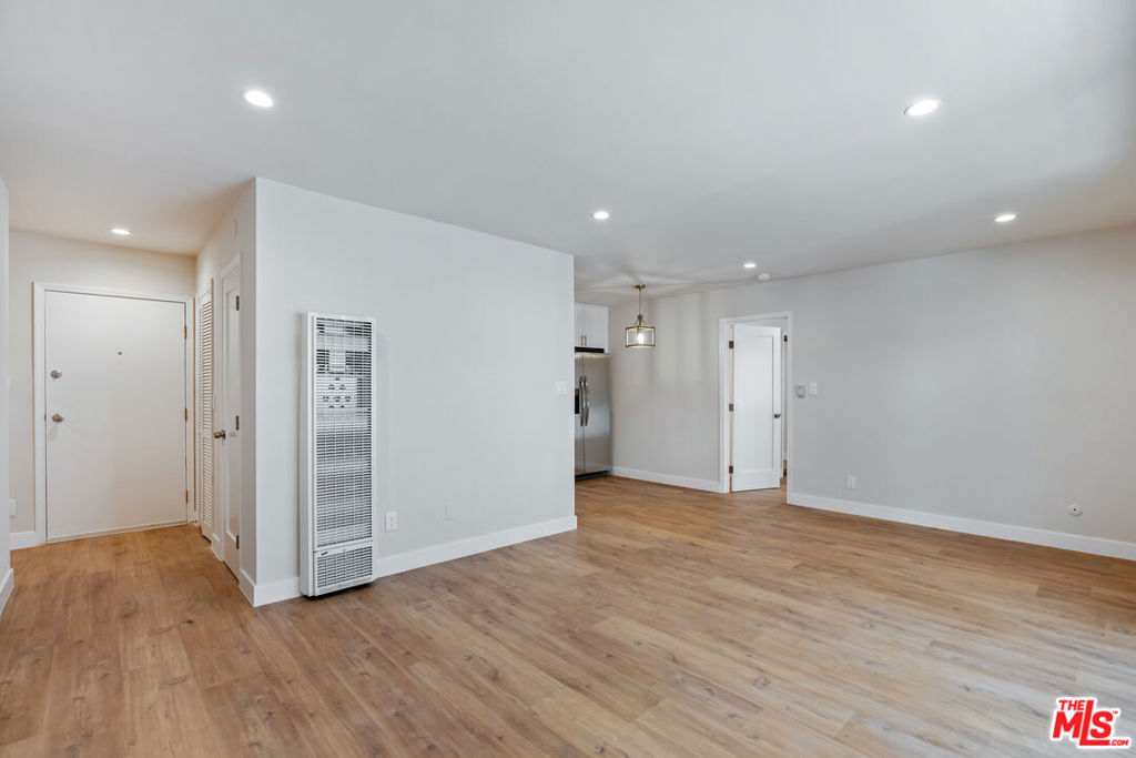 2232 W 24TH Street #209