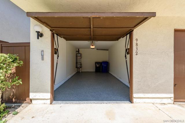 9832 Caminito Cuadro, San Diego CA: https://media.crmls.org/mediaz/a02ca8c8-81f1-4cc4-930e-4d8e2e880319.jpg