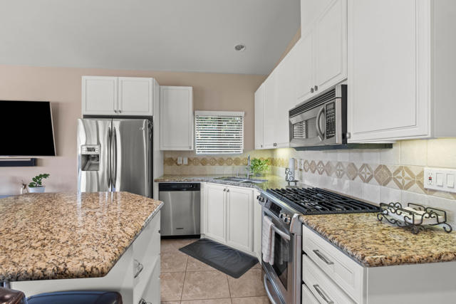Image 13 of 56 For 44466 Duckhorn Drive