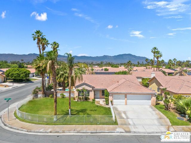42667 Cardiff Street, Palm Desert CA: https://media.crmls.org/mediaz/a02ddb7b-3ac0-4fe1-a4ff-ff59162c590a.jpg